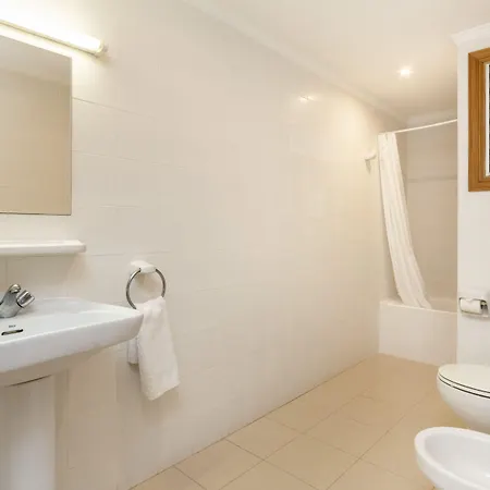 Charlys Picafort 캔 피카폴트