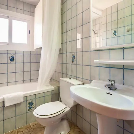 Charlys Picafort 아파트 *