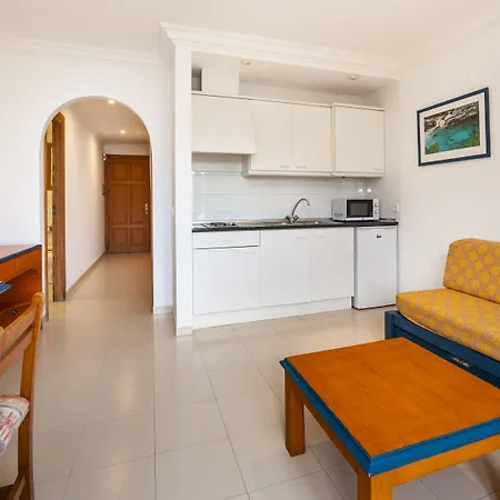 أبارتمنتوس تشارليس