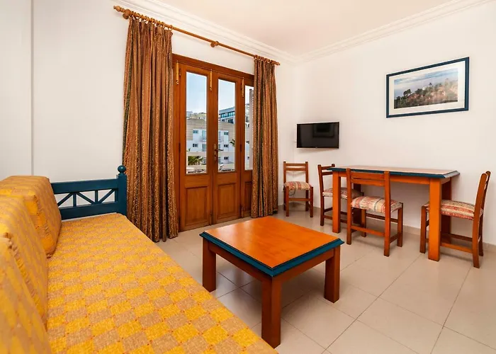 أبارتمنتوس تشارليس