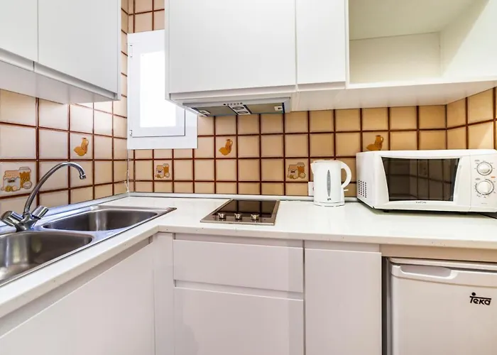 أبارتمنتوس تشارليس * كان بيكافورت