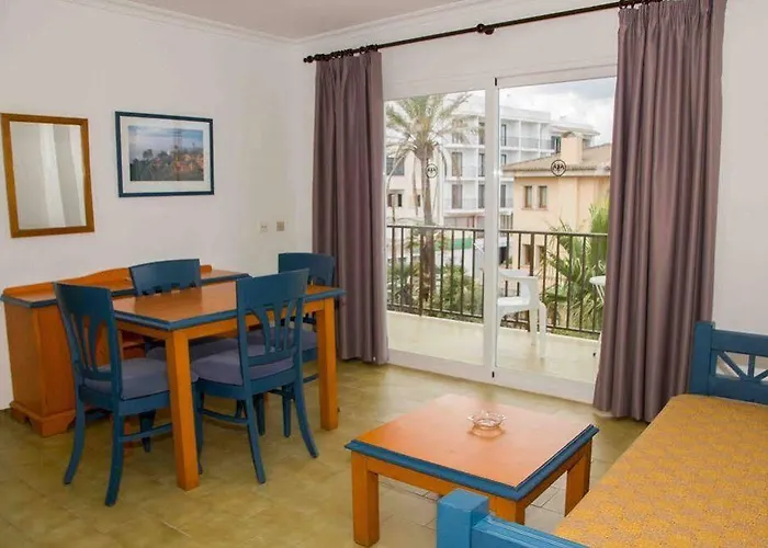 أبارتمنتوس تشارليس * كان بيكافورت